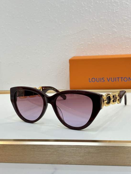 Picture of Louis Vuitton Sunglasses _SKUfw76770150fw